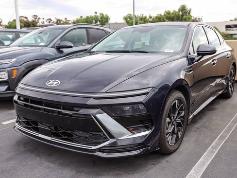 Used 2024 Hyundai Sonata SEL FWD image 3