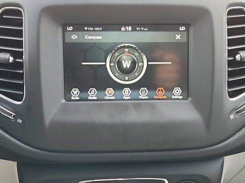 Used 2019 Jeep Compass Latitude w/ Safety & Security Group AWD/4WD image 27