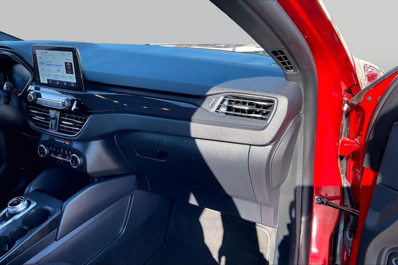 Used 2025 Ford Escape ST-Line FWD image 18