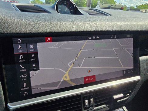 Used 2020 Porsche Cayenne AWD/4WD image 9