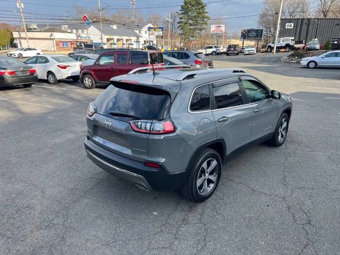 Used 2019 Jeep Cherokee Limited image 9