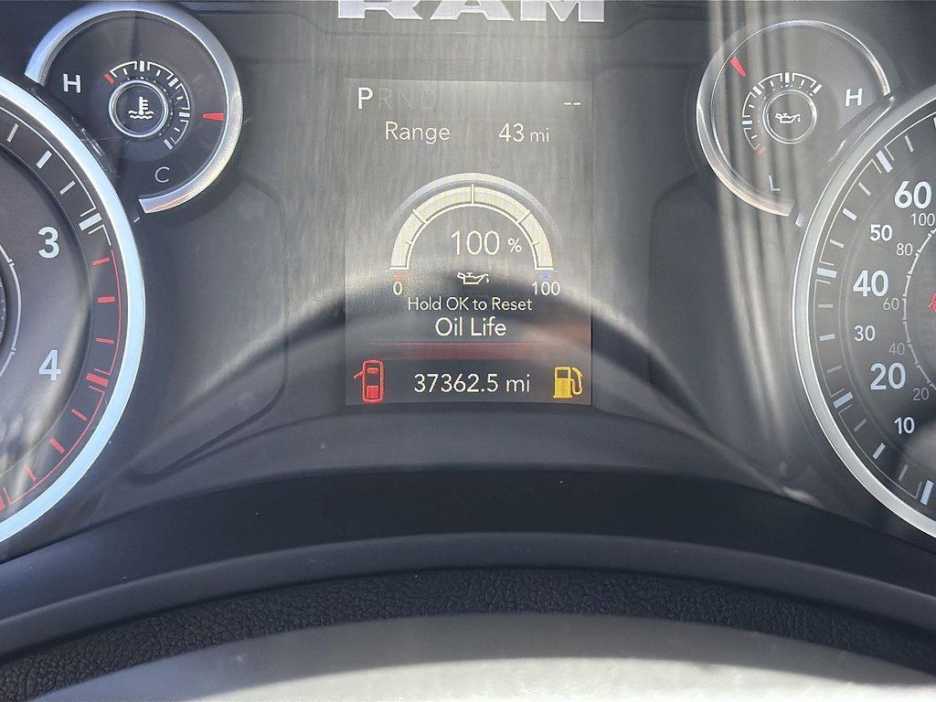 Used 2024 RAM 3500 Big Horn AWD/4WD image 11