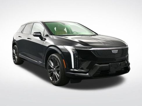 Used 2026 Cadillac Optiq Sport 2 AWD/4WD image 7