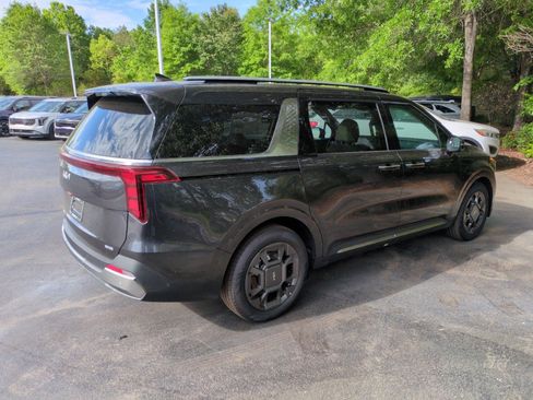 New 2026 Kia Carnival SX FWD image 7