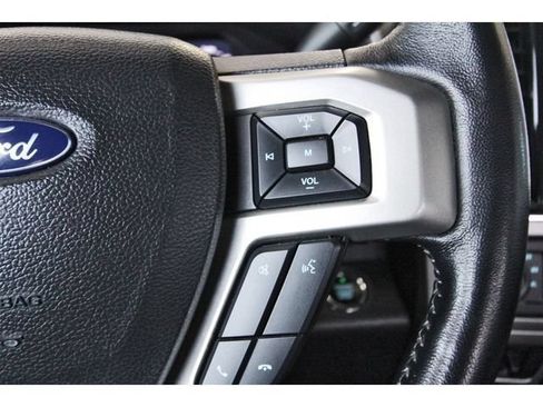 Used 2022 Ford F250 Lariat w/ Lariat Ultimate Package AWD/4WD image 19