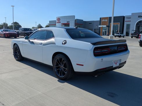 Used 2023 Dodge Challenger R/T w/ T/A Package RWD image 3