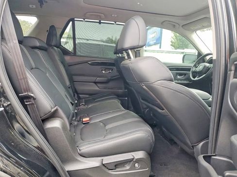 Used 2023 Honda Pilot Touring image 11