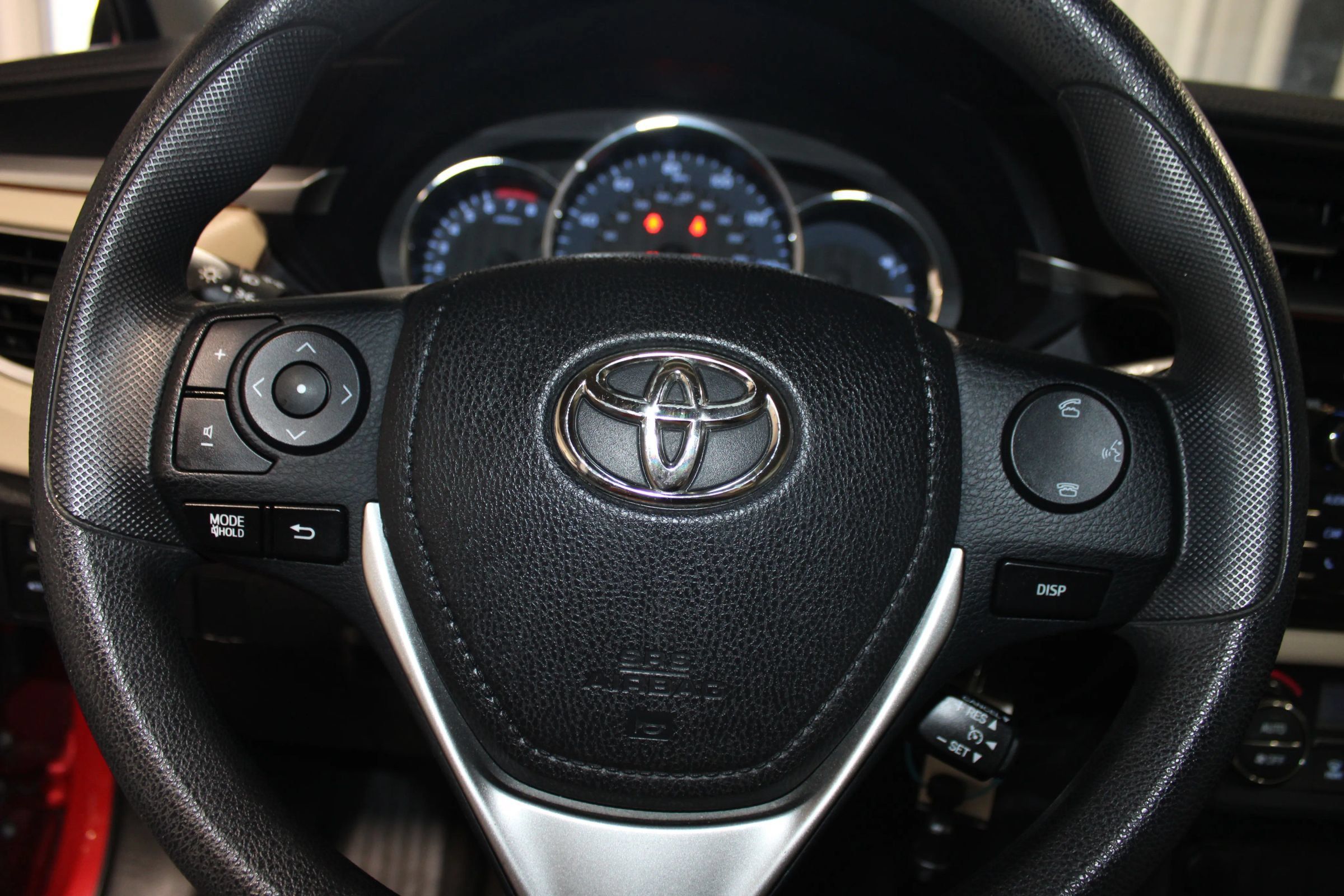 Used 2016 Toyota Corolla LE FWD image 17