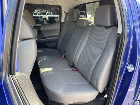 Used 2023 Toyota Tacoma SR5 AWD/4WD image 19