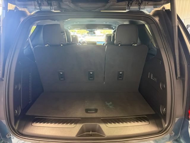 Used 2025 GMC Yukon Elevation AWD/4WD image 32