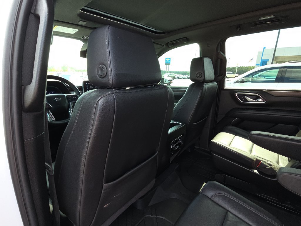 Certified 2024 Chevrolet Suburban Z71 w/ Luxury Package AWD/4WD image 28