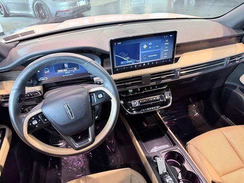 Used 2023 Lincoln Corsair Reserve AWD/4WD image 37