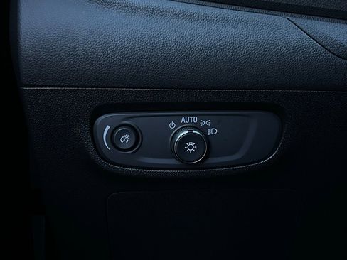 Used 2025 Buick Encore GX Preferred image 20