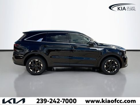 New 2026 Kia Sorento S image 6