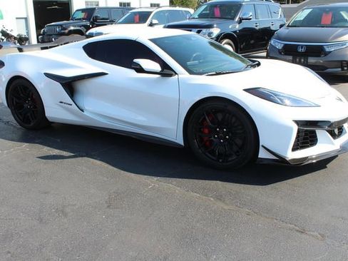 Used 2025 Chevrolet Corvette Z06 w/ Z07 Performance Package image 15