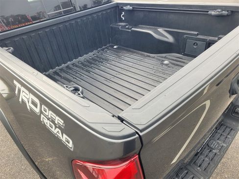Used 2019 Toyota Tacoma TRD Off-Road image 8