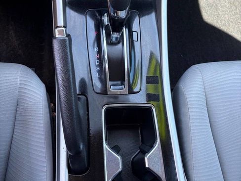 Used 2017 Honda Accord LX image 19