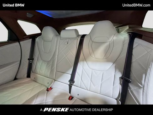 Used 2023 BMW XM AWD/4WD image 12