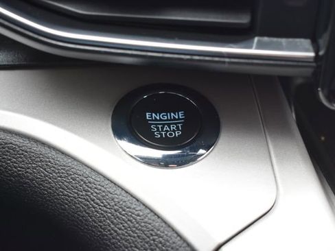 Used 2023 Ford Explorer XLT image 21