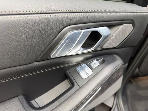Used 2020 BMW X7 xDrive40i w/ Premium Package AWD/4WD image 39