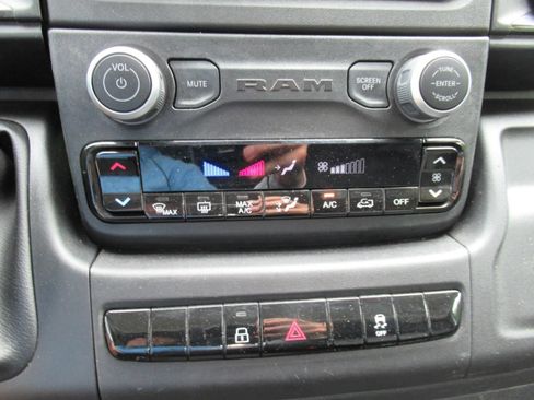 Used 2025 RAM ProMaster 3500 w/ Convenience Group FWD image 37