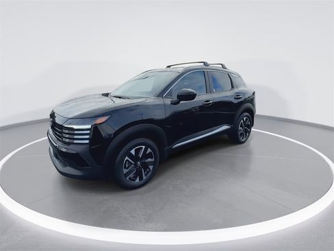 New 2026 Nissan Kicks SV w/ SV Premium Package image 4