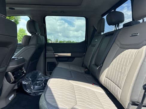 Used 2026 Ford F450 Platinum w/ Platinum Plus Package AWD/4WD image 26