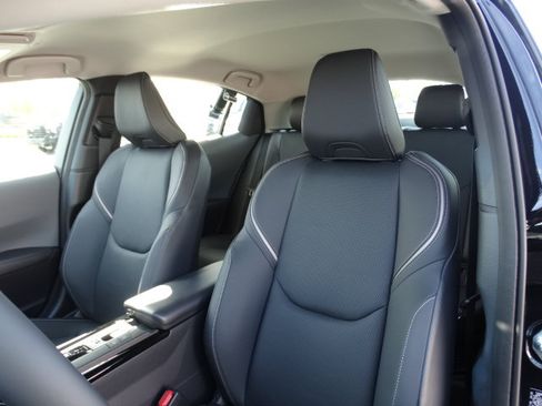 New 2026 Toyota Prius XLE FWD image 11