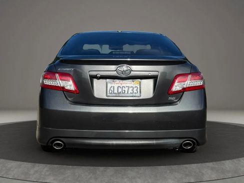 Used 2010 Toyota Camry SE image 6