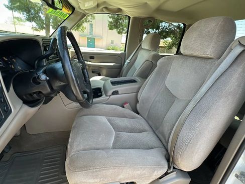 Used 2007 GMC Sierra 2500 SLE w/ Heavy-Duty Power Package RWD image 14
