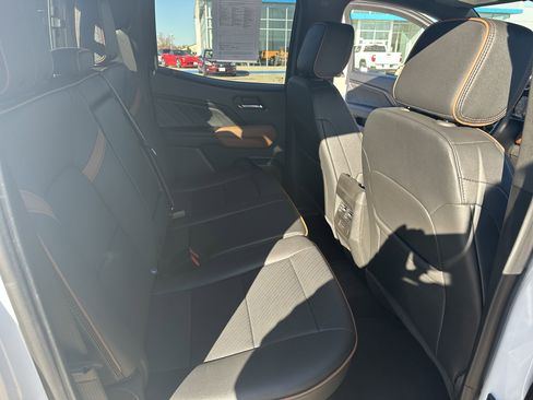 Used 2025 GMC Canyon AT4 w/ Nightfall Edition image 12