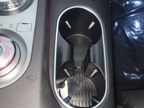 Used 2022 Genesis GV70 2.5T w/ Advanced Package image 23