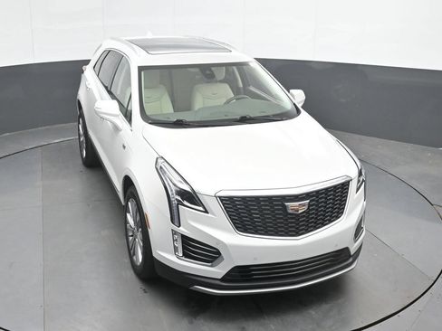 Used 2024 Cadillac XT5 Premium Luxury w/ LPO, Floor Liner Package AWD/4WD image 33