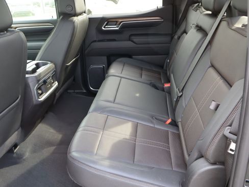 Used 2023 Chevrolet Silverado 1500 High Country w/ High Country Premium Package image 35