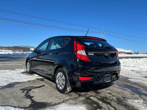 Used 2017 Hyundai Accent SE image 10