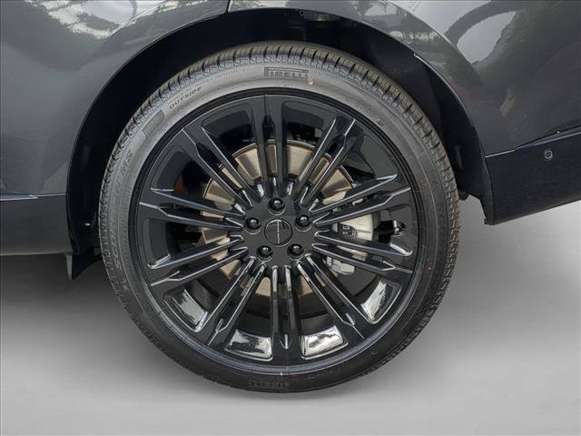 New 2026 Land Rover Range Rover Long Wheelbase SE AWD/4WD image 10