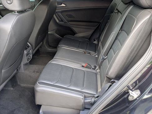 Used 2019 Volkswagen Tiguan SEL Premium R-Line AWD/4WD image 19