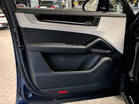 New 2026 Porsche Cayenne S AWD/4WD image 16