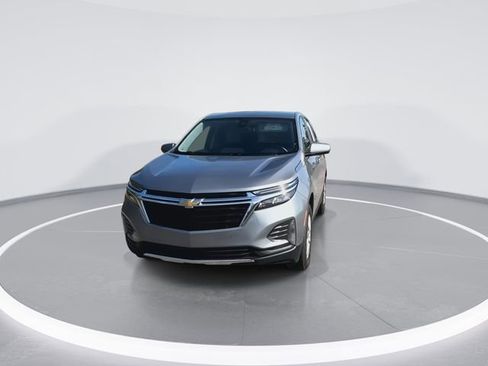 Used 2024 Chevrolet Equinox LT AWD/4WD image 4