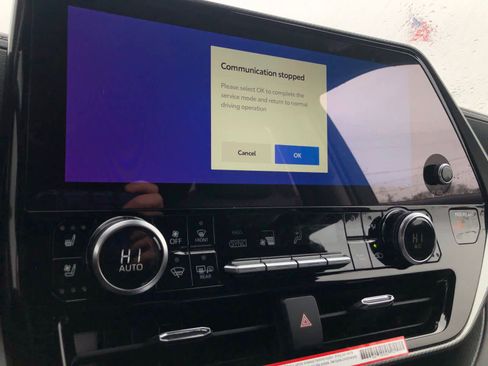 New 2026 Toyota Highlander Platinum AWD/4WD image 17