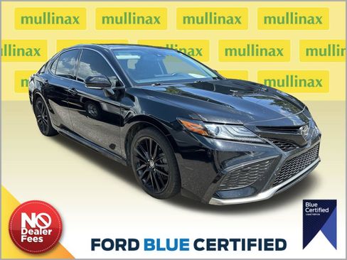 Used 2024 Toyota Camry XSE FWD image 1