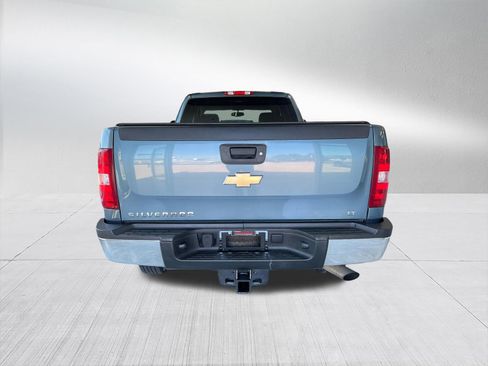 Used 2011 Chevrolet Silverado 2500 LT w/ Interior Plus Package AWD/4WD image 5