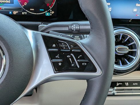New 2026 Mercedes-Benz GLB 250 image 21