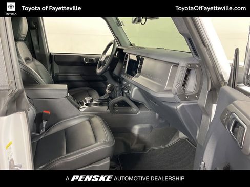 Used 2025 Ford Bronco Badlands image 6