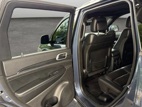 Used 2020 Jeep Grand Cherokee Limited AWD/4WD image 14