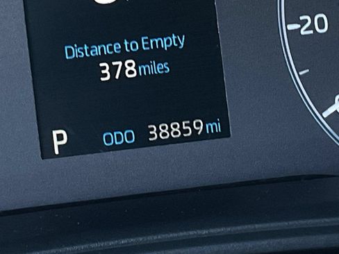 Used 2025 Toyota Corolla LE FWD image 32