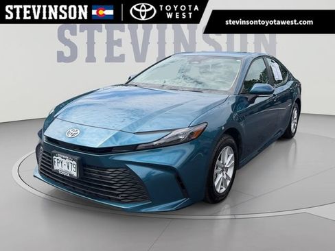 Used 2025 Toyota Camry LE AWD/4WD image 1
