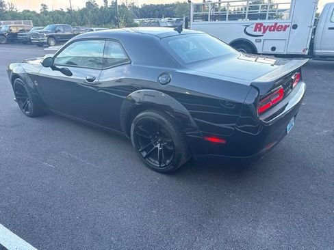 Used 2021 Dodge Challenger R/T Scat Pack RWD image 4