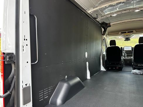 New 2026 Ford Transit 250 148 Medium Roof w/ Load Area Protection Package image 41