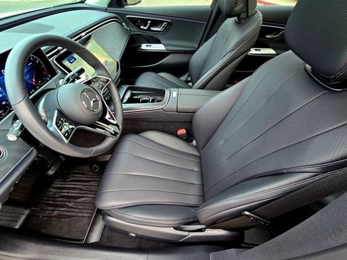 Used 2025 Mercedes-Benz E 350 4MATIC Sedan image 21